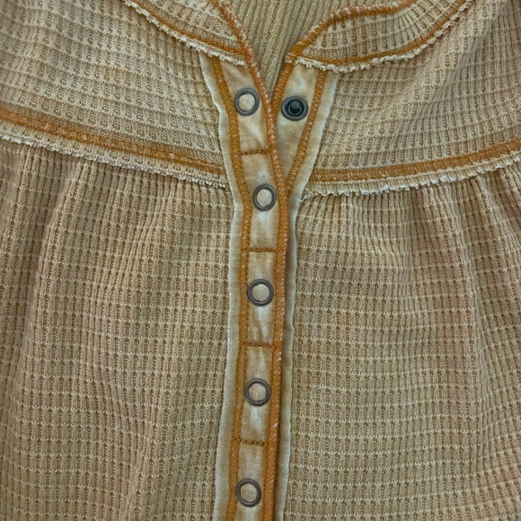 Free Peeple Oversized Babydoll Golden Long Sleeve Waffle Shirt/Tunic, Size M - Picture 3 of 8